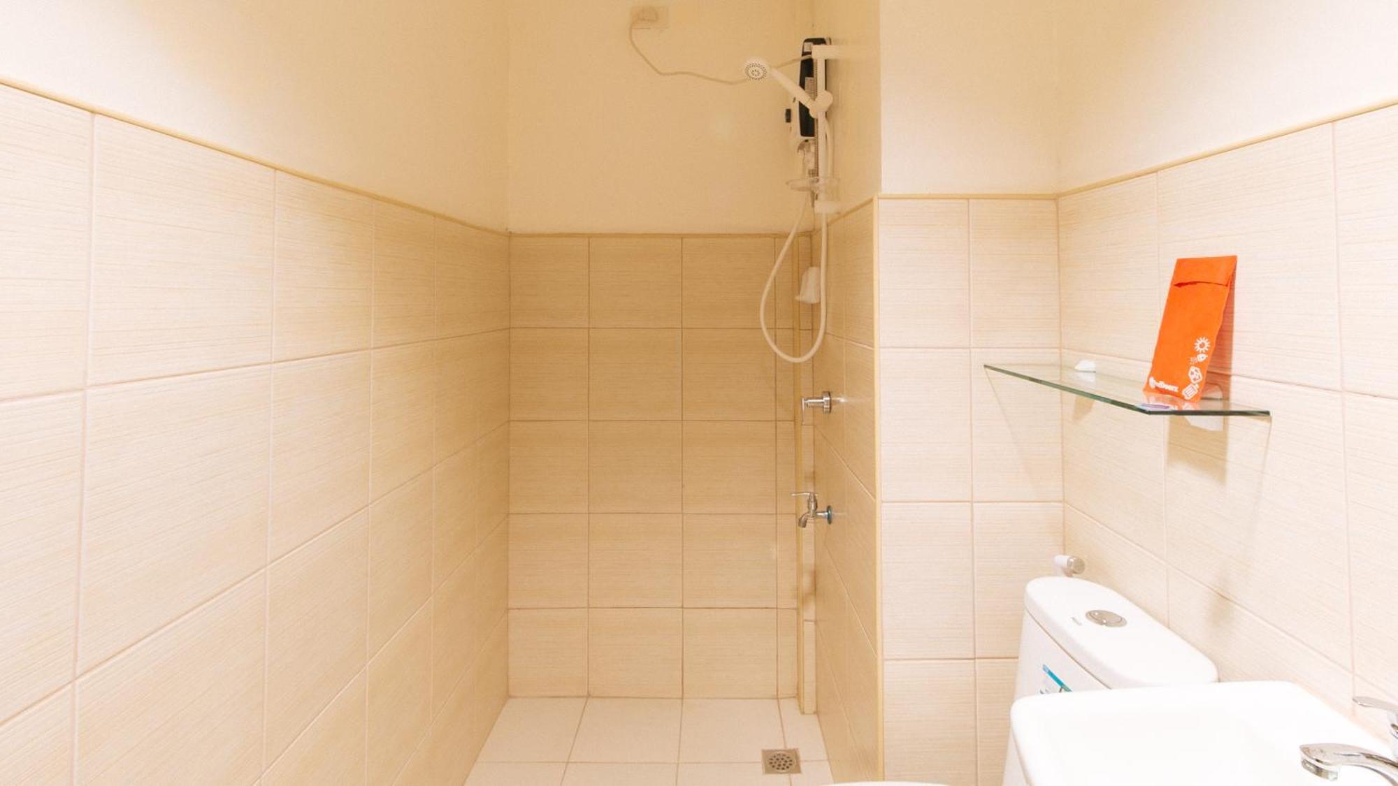 Reddoorz Plus At Alpina Heights Paranaque Paranaque City Ngoại thất bức ảnh