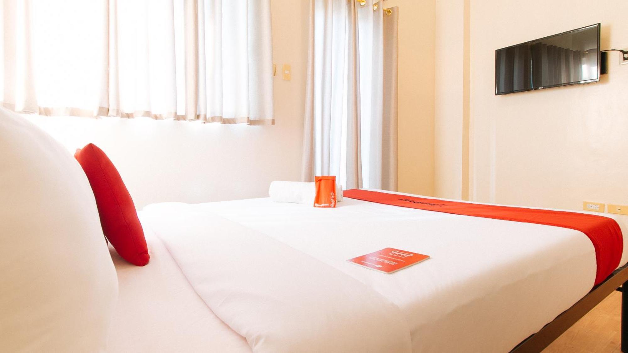 Reddoorz Plus At Alpina Heights Paranaque Paranaque City Ngoại thất bức ảnh