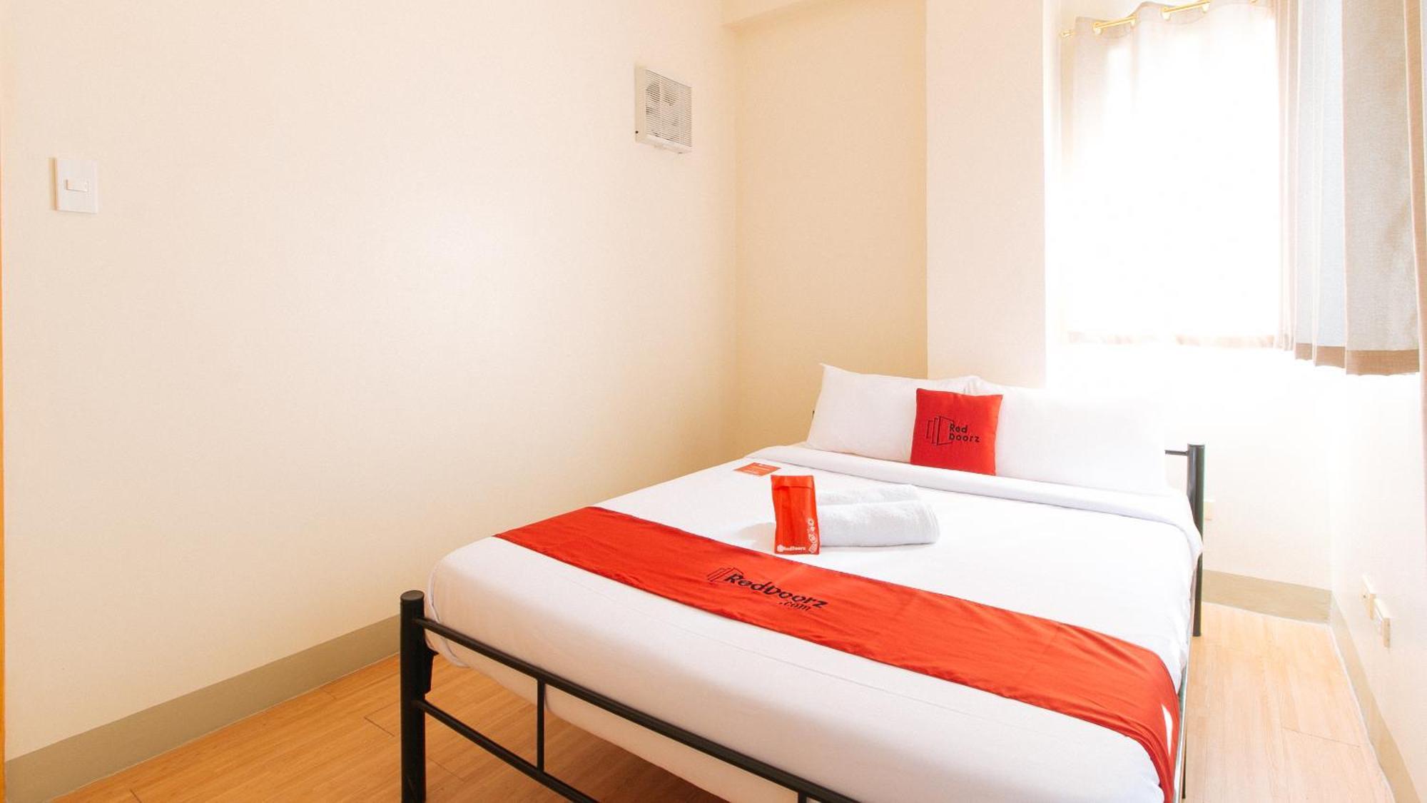 Reddoorz Plus At Alpina Heights Paranaque Paranaque City Ngoại thất bức ảnh