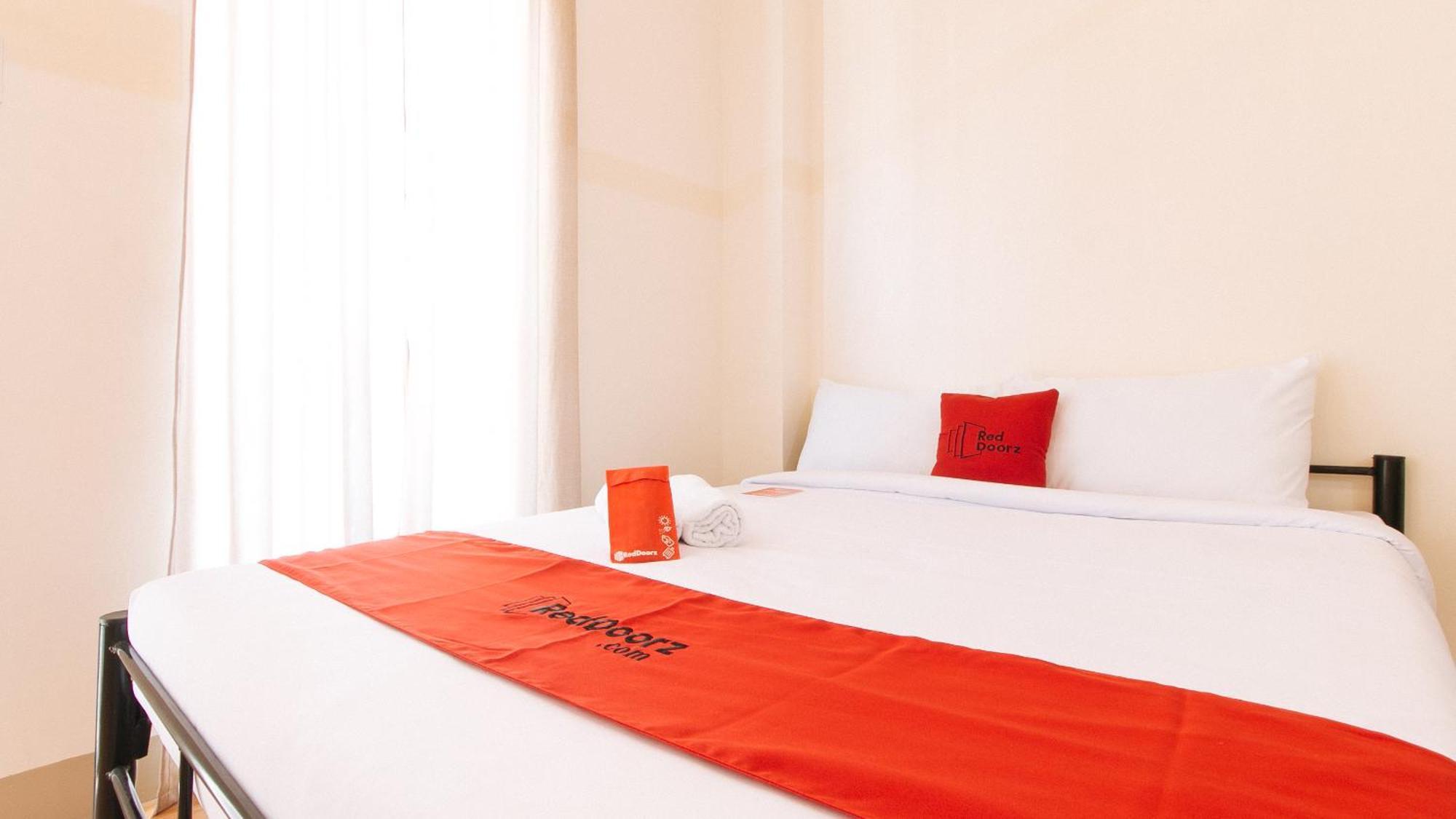 Reddoorz Plus At Alpina Heights Paranaque Paranaque City Ngoại thất bức ảnh