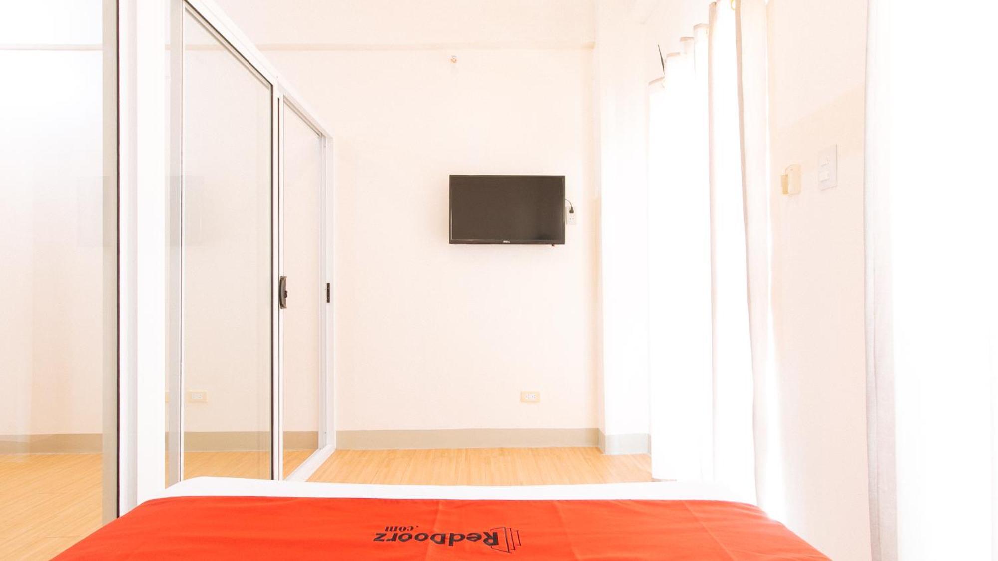 Reddoorz Plus At Alpina Heights Paranaque Paranaque City Ngoại thất bức ảnh
